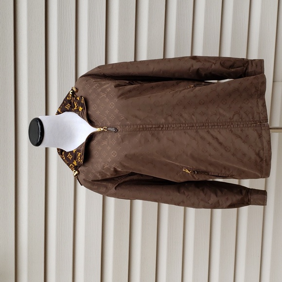 LOUIS VUITTON ICONIC LV MONOGRAM PARKA JACKET IN TECHNICAL TAFFETA - Picture 5 of 14